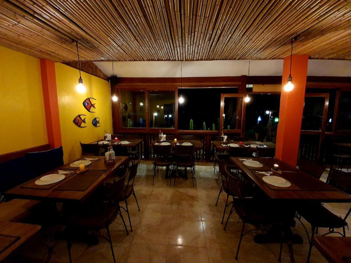 Pousada E Restaurante O Pescador Abraão Extérieur photo